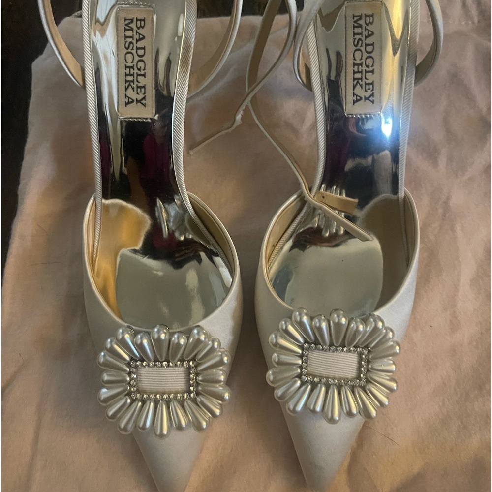 Badgley Mischka Nicky Pumps